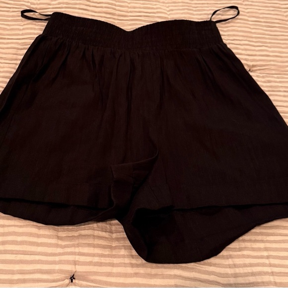 SPANX Pants - Gianni Bini Black Women's Smocked Waist Shorts NWT XS